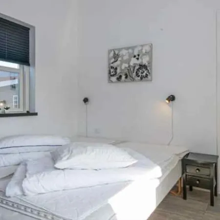 Lovely With Sea View 50 M 別荘