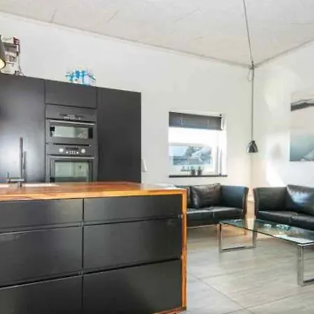Lovely With Sea View 50 M * Sønderby